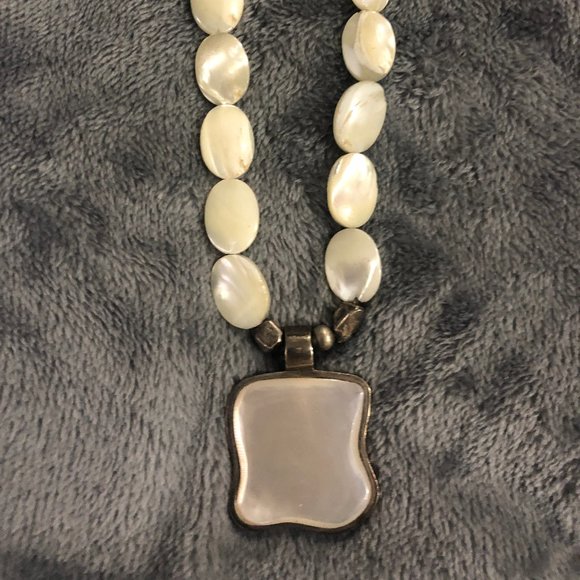 White Square Stone Pendant Necklace Choker Style - Picture 2 of 4